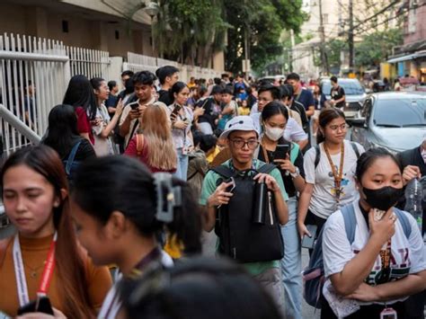 lindol news today|Buildings evacuated as quake rattles Philippine capital .